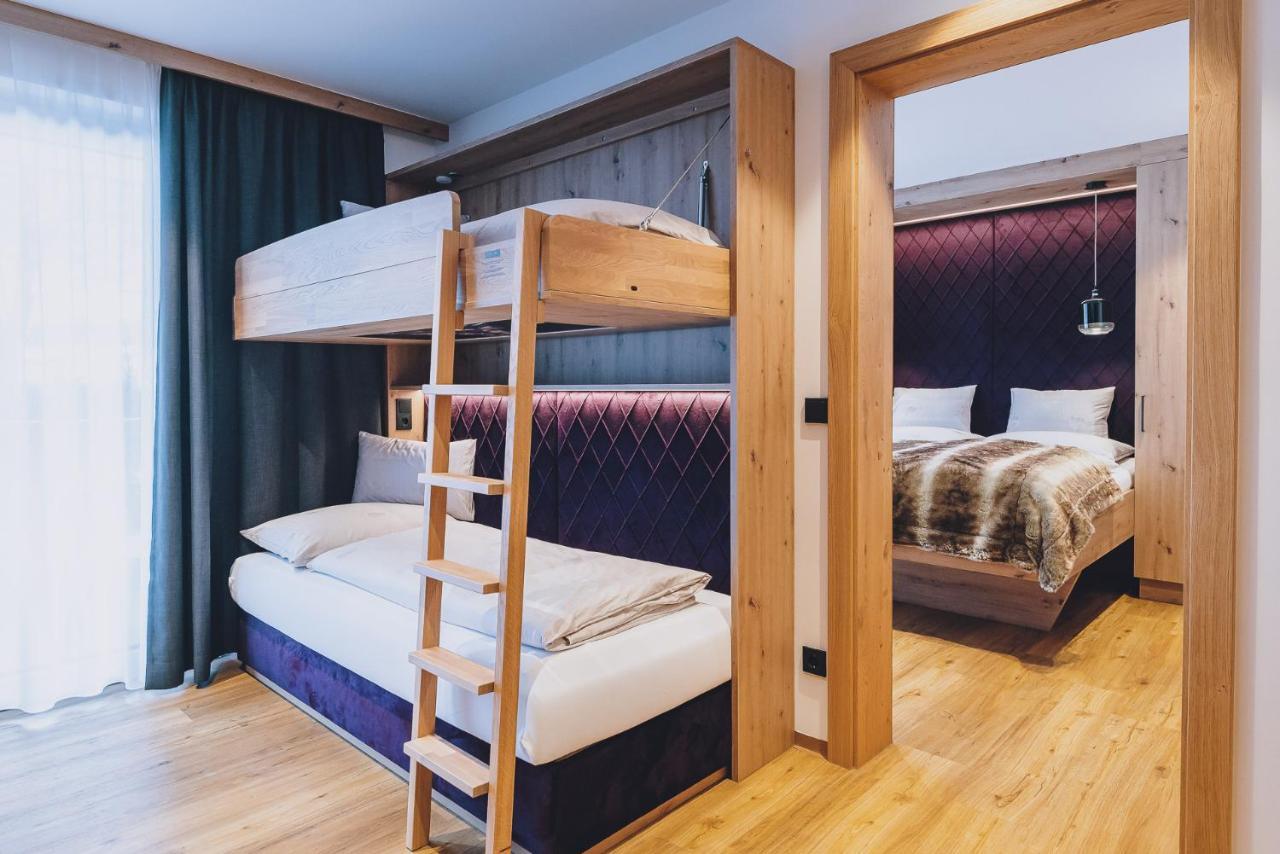 Dorfkrug Kaprun - Luxury Suites & Appartements Luaran gambar