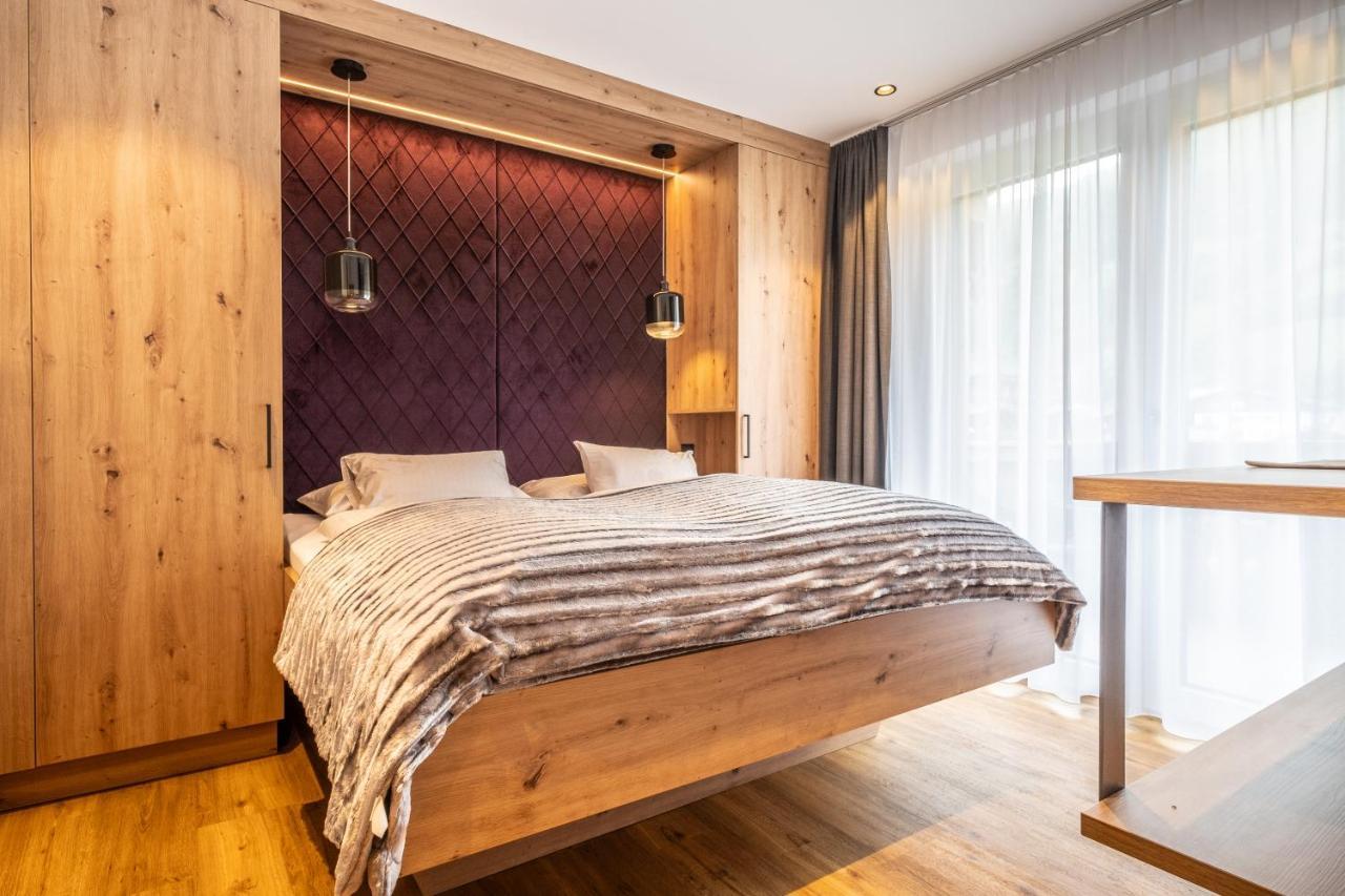 Dorfkrug Kaprun - Luxury Suites & Appartements Luaran gambar