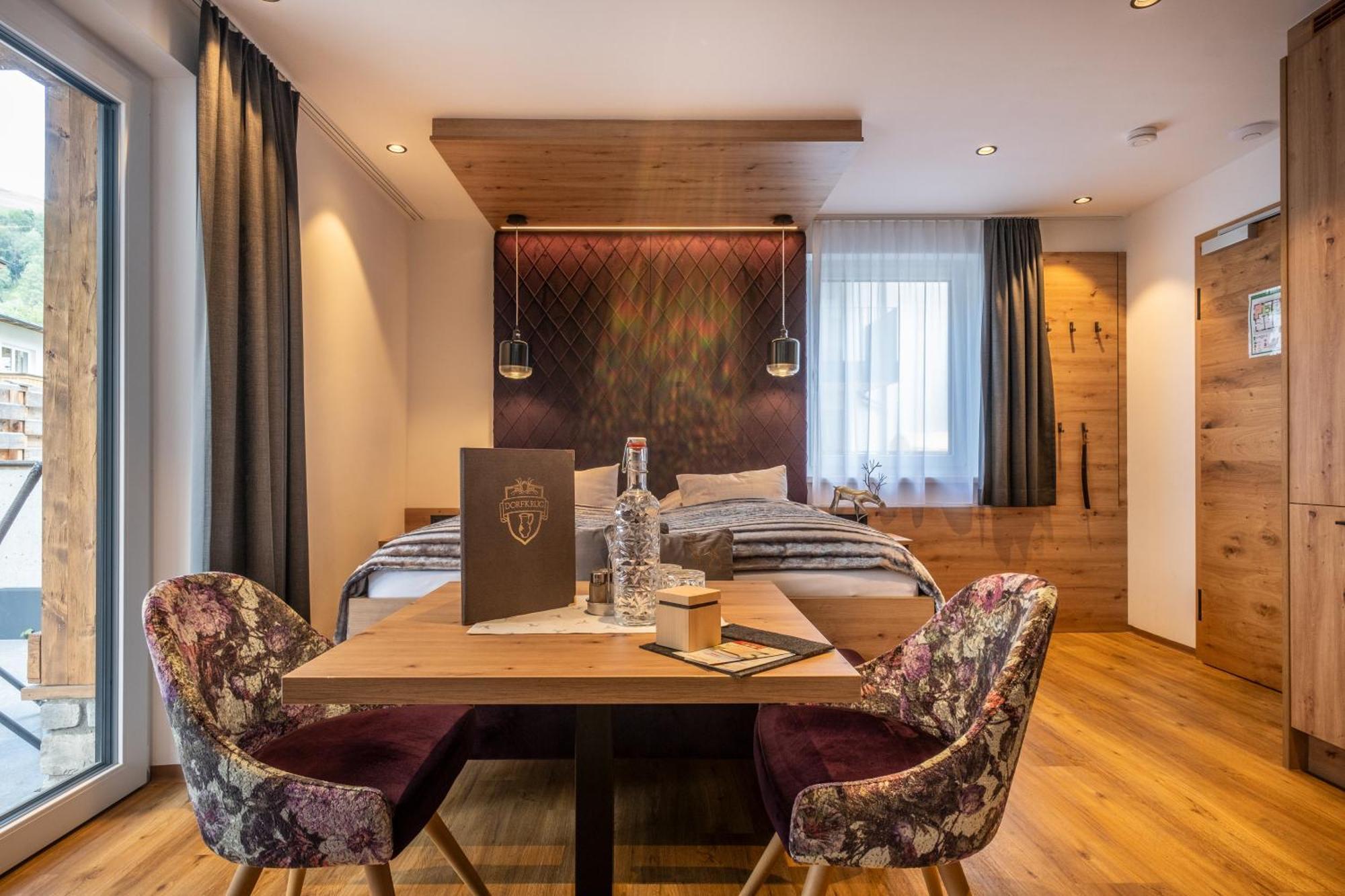 Dorfkrug Kaprun - Luxury Suites & Appartements Luaran gambar