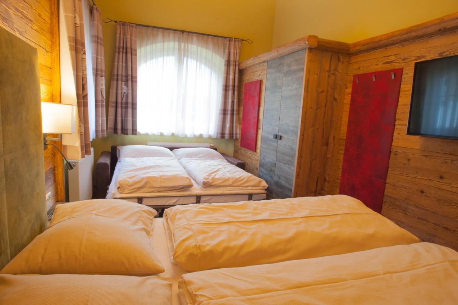 Dorfkrug Kaprun - Luxury Suites & Appartements Bilik gambar
